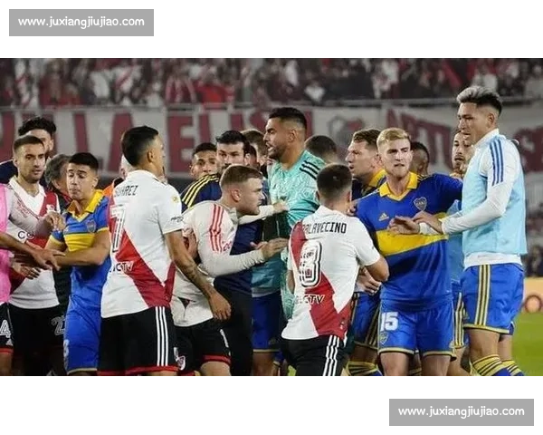 点球争议 + 替补席染红!博卡 2-0 领先遭逆转,球员怒斥裁判